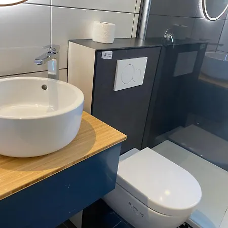 Petite Koenigsallee Self Check-in