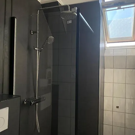 Petite Koenigsallee Self Check-in Szálloda