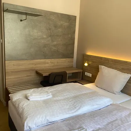 Petite Koenigsallee Self Check-in