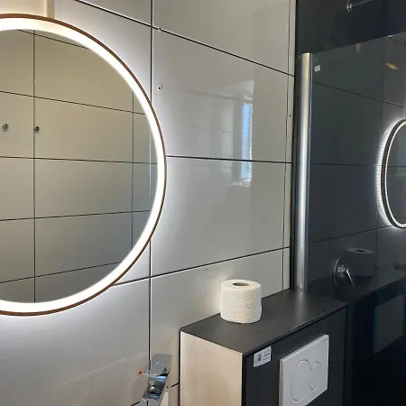 Petite Koenigsallee Self Check-in Hotel 3*