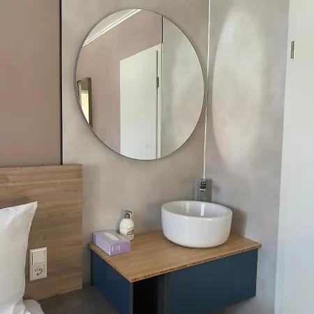 Hotel Petite Koenigsallee Self Check-in