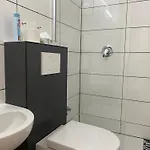 Petite Koenigsallee Self Check-in Hotel