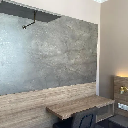 Petite Koenigsallee Self Check-in Hotell