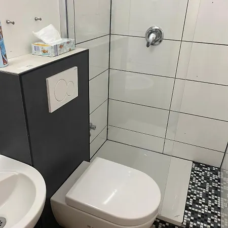 Petite Koenigsallee Self Check-in Hotel