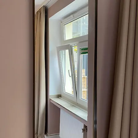 Petite Koenigsallee Self Check-in Hotell