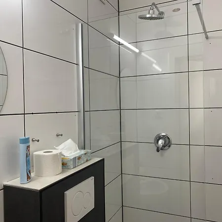 Petite Koenigsallee Self Check-in Hotell