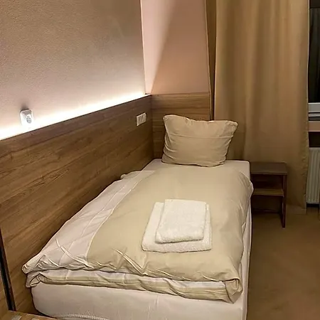 Petite Koenigsallee Self Check-in 3*