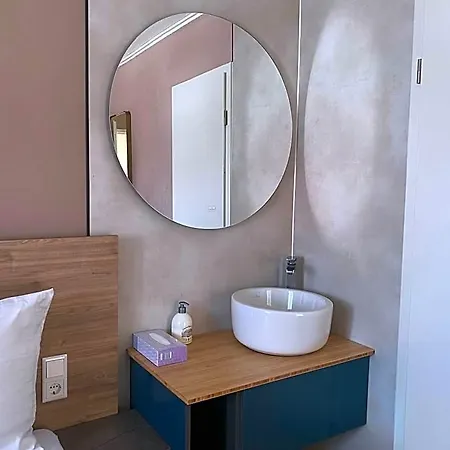 Petite Koenigsallee Self Check-in 3*