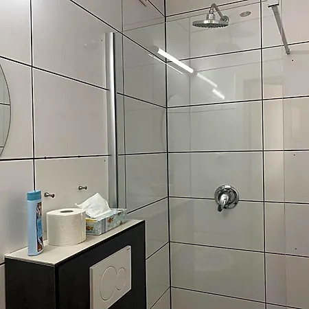 Petite Koenigsallee Self Check-in 3* דיסלדורף
