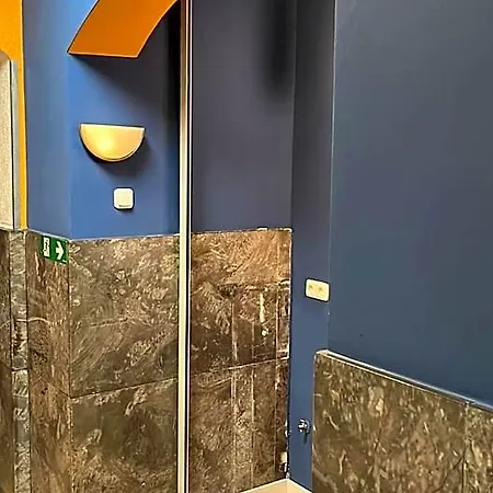 Petite Koenigsallee Self Check-in