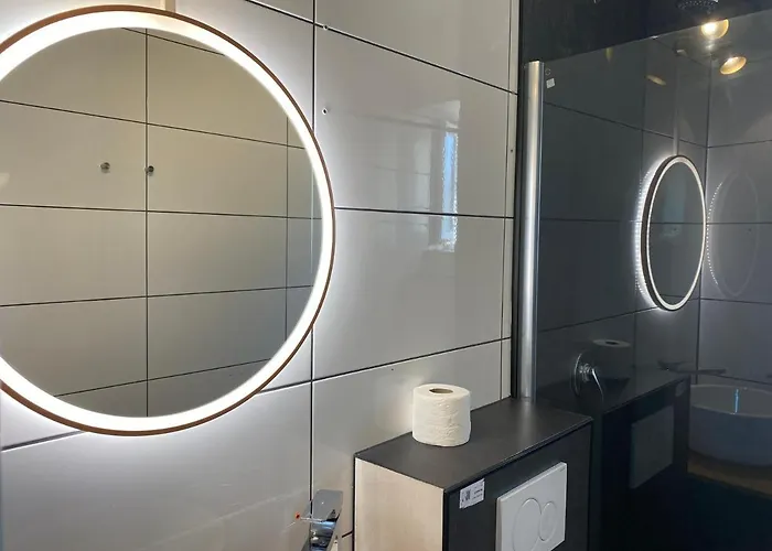 Petite Koenigsallee Self Check-in فندق 3*