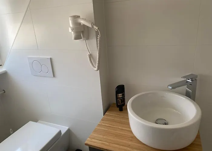 Petite Koenigsallee Self Check-in 3* دوسلدورف