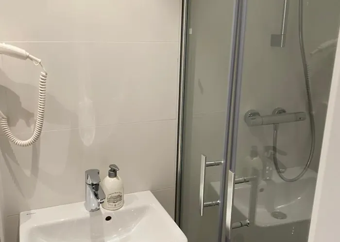 Petite Koenigsallee Self Check-in دوسلدورف