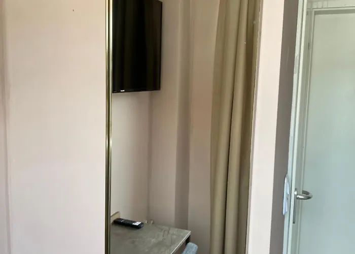 Petite Koenigsallee Self Check-in