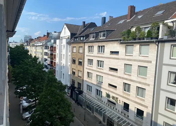 Petite Koenigsallee Self Check-in 3*